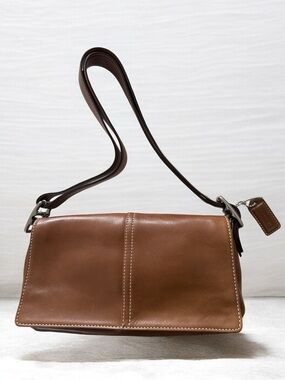 Coach Tan Leather Crossbody Bag with Silver Hardware , or shoulder baguette Y2K